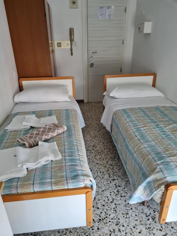 Hotel Marconi Miramare Rimini Exteriér fotografie