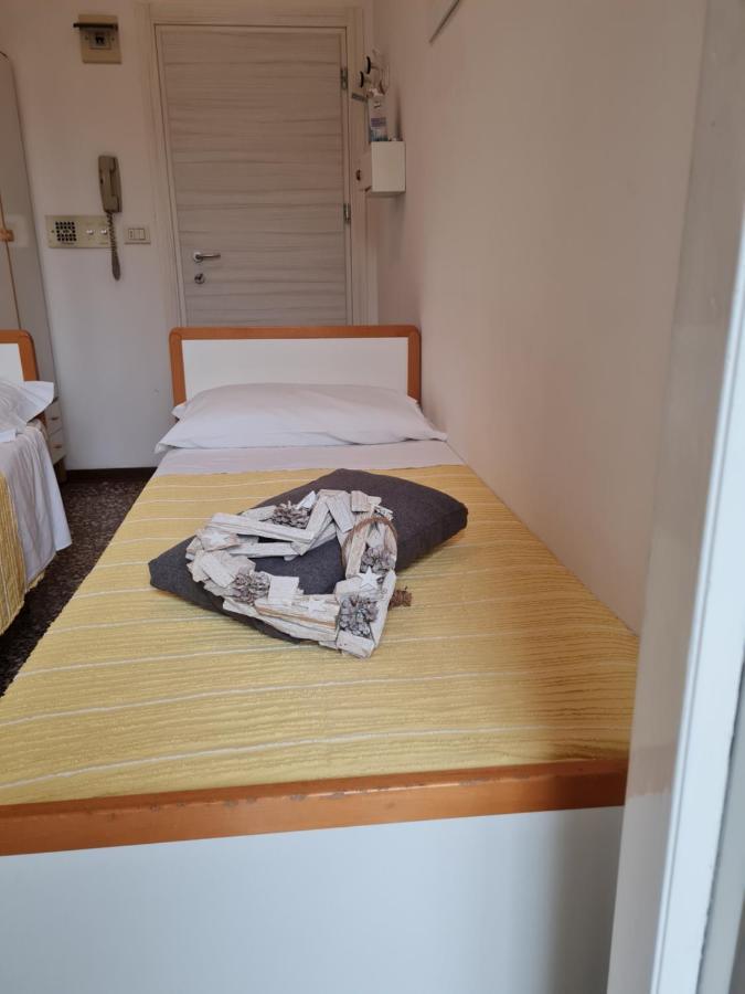 Hotel Marconi Miramare Rimini Exteriér fotografie